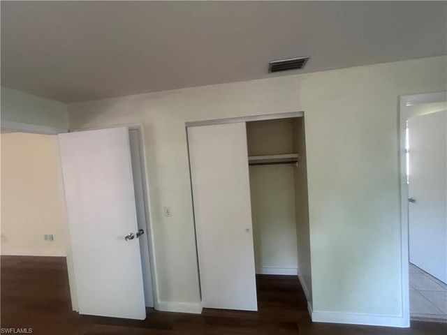 5 Broadway CIR, Fort Myers, FL 33901