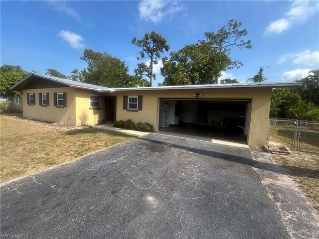 5 Broadway CIR, Fort Myers, FL 33901