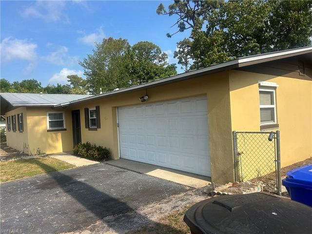 5 Broadway CIR, Fort Myers, FL 33901