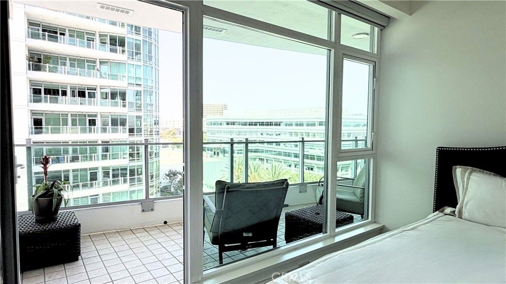 Image 13 of property listing at 3141 Michelson 808, Irvine, CA 92612