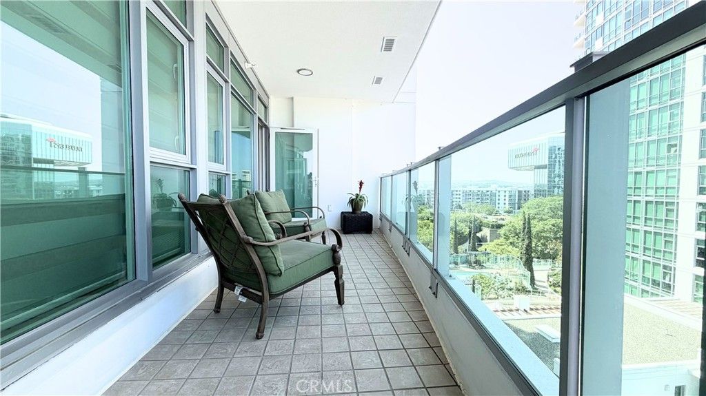 Image 14 of property listing at 3141 Michelson 808, Irvine, CA 92612