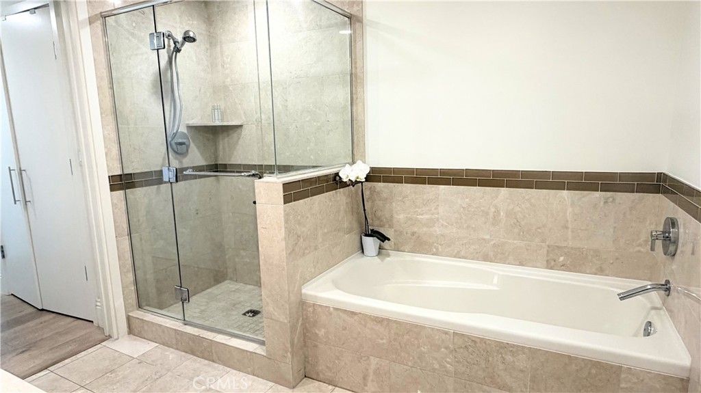 Image 17 of property listing at 3141 Michelson 808, Irvine, CA 92612