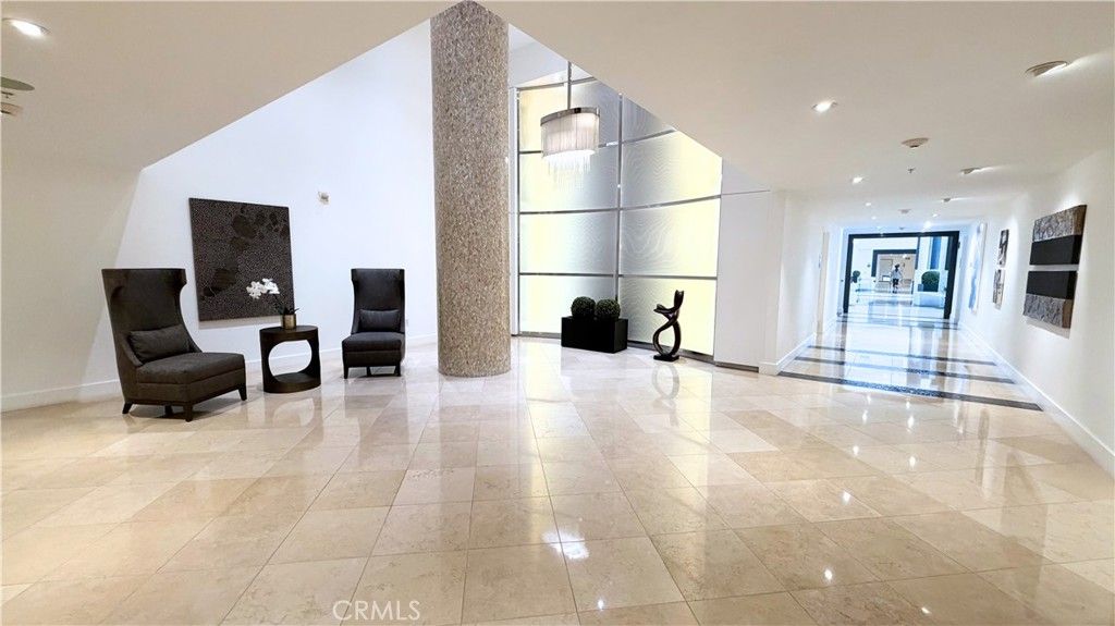 Image 22 of property listing at 3141 Michelson 808, Irvine, CA 92612