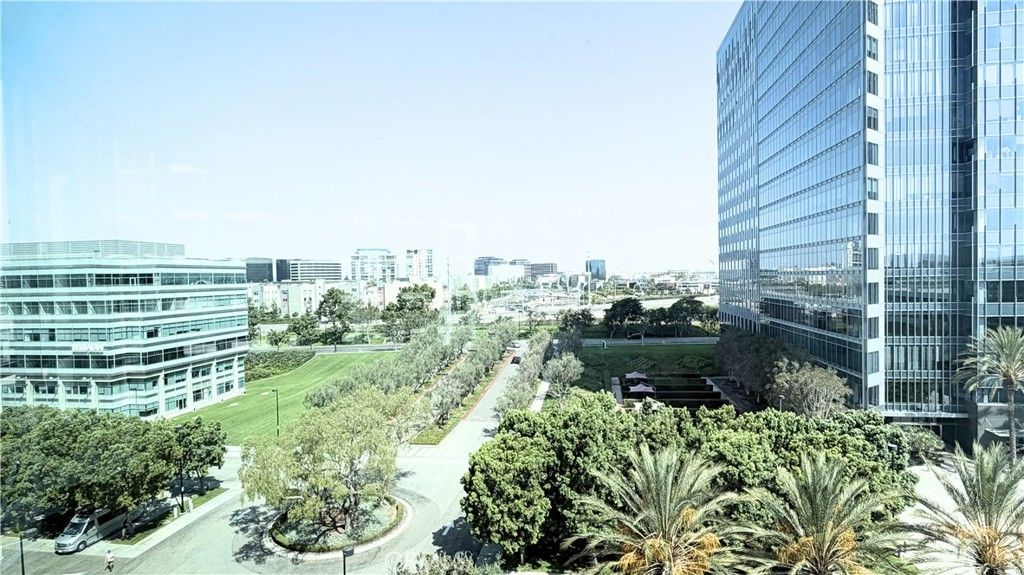 Image 28 of property listing at 3141 Michelson 808, Irvine, CA 92612