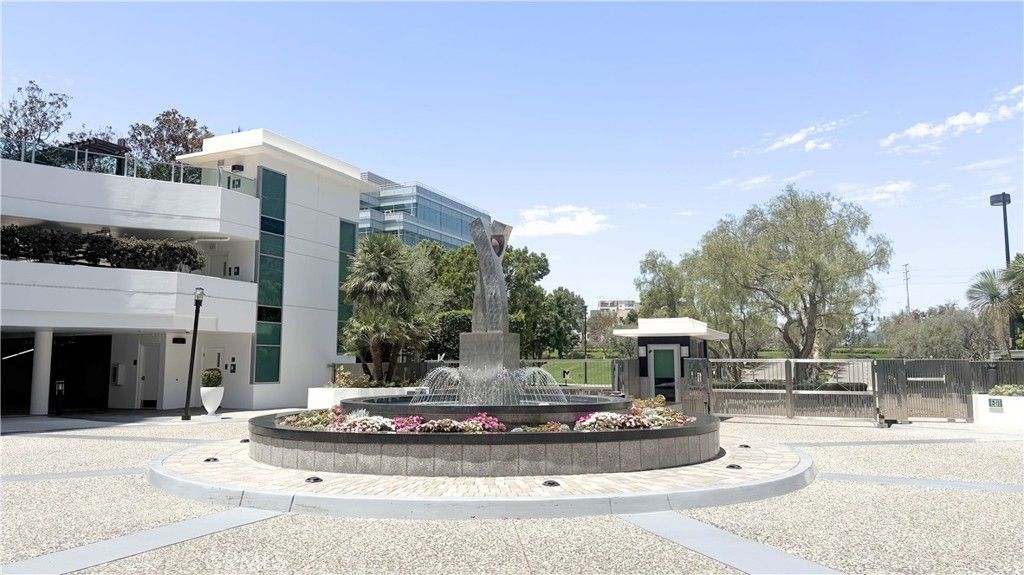 Image 29 of property listing at 3141 Michelson 808, Irvine, CA 92612