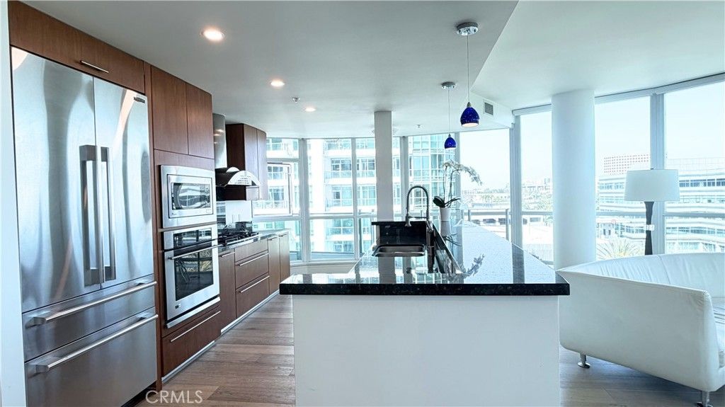 Image 5 of property listing at 3141 Michelson 808, Irvine, CA 92612