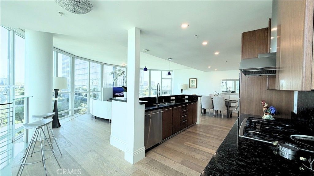 Image 6 of property listing at 3141 Michelson 808, Irvine, CA 92612