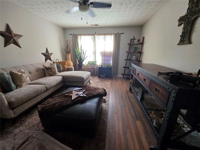 6102 Fairington Ridge Circle, Lithonia, GA 30038