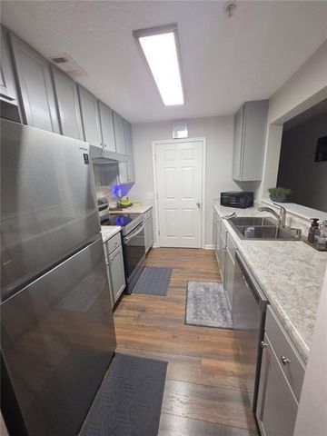 6102 Fairington Ridge Circle, Lithonia, GA 30038