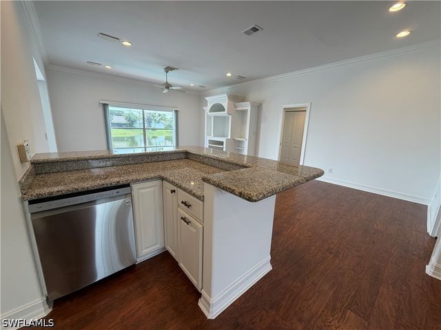 3425 Anton CT, Naples, FL 34109