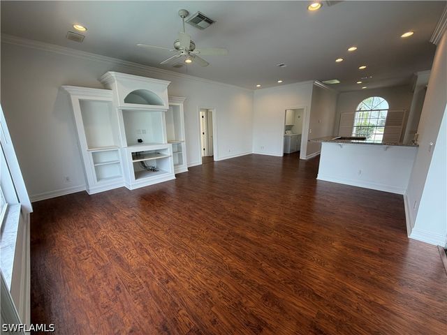 3425 Anton CT, Naples, FL 34109
