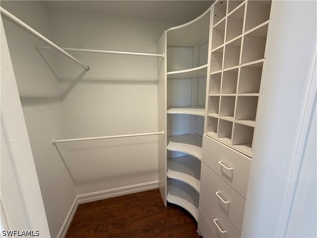3425 Anton CT, Naples, FL 34109