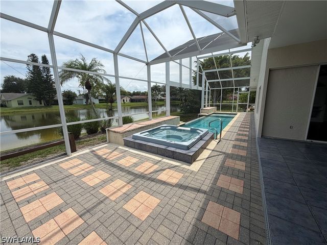3425 Anton CT, Naples, FL 34109