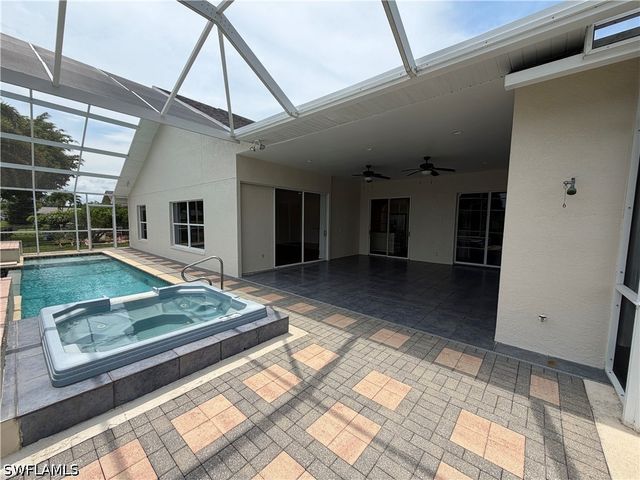 3425 Anton CT, Naples, FL 34109