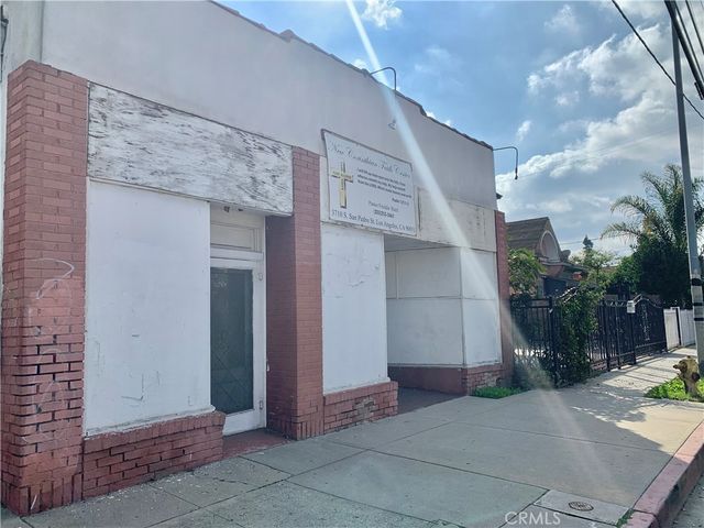 3708 S San Pedro Street, Los Angeles, CA 90011