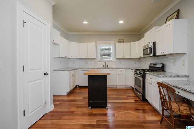 3889 JAMES HILL CIRCLE, Hoover, AL 35226