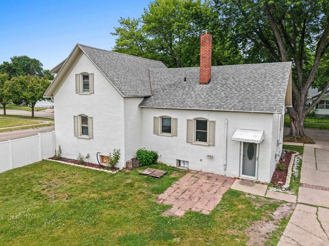 907 ELMORE STREET, Green Bay, WI 54303