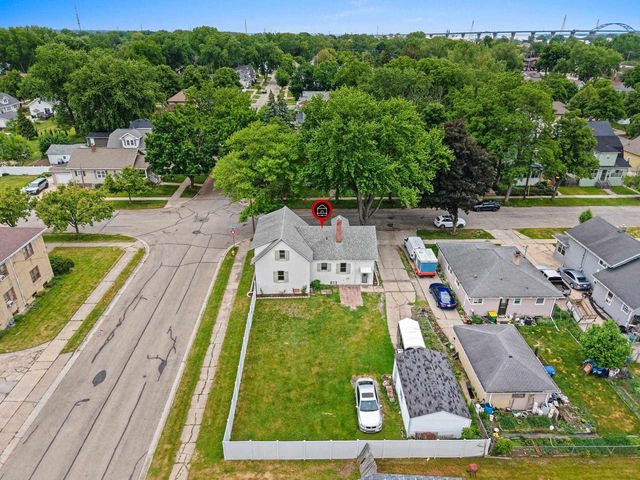 907 ELMORE STREET, Green Bay, WI 54303