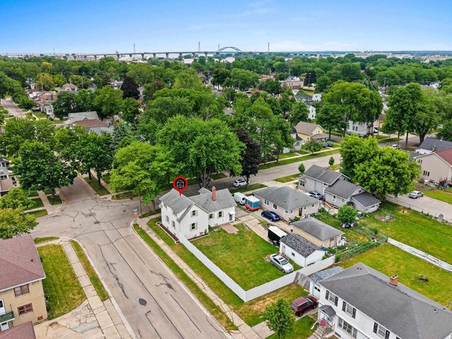 907 ELMORE STREET, Green Bay, WI 54303
