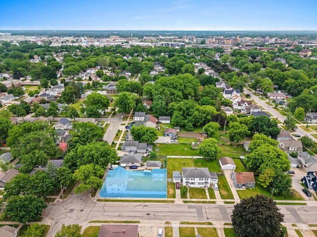 907 ELMORE STREET, Green Bay, WI 54303