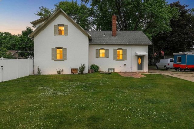 907 ELMORE STREET, Green Bay, WI 54303