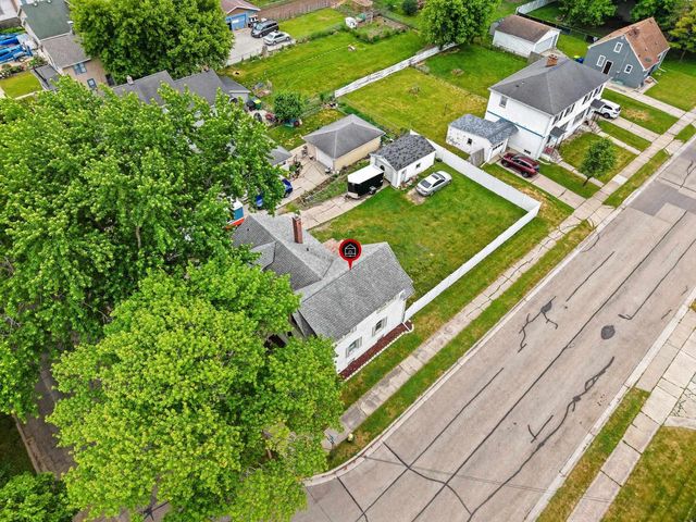 907 ELMORE STREET, Green Bay, WI 54303