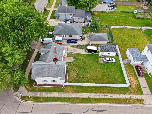 907 ELMORE STREET, Green Bay, WI 54303