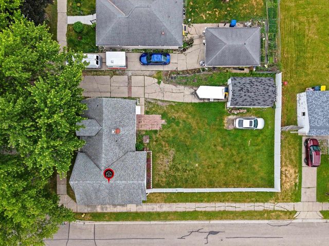 907 ELMORE STREET, Green Bay, WI 54303