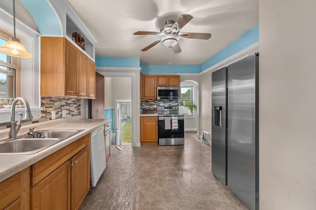 907 ELMORE STREET, Green Bay, WI 54303