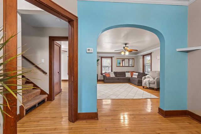 907 ELMORE STREET, Green Bay, WI 54303