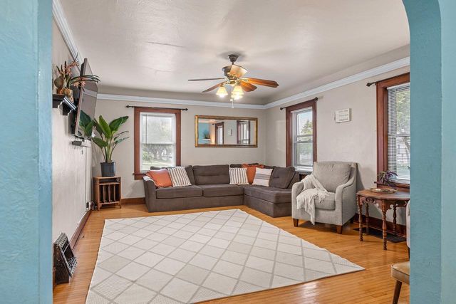 907 ELMORE STREET, Green Bay, WI 54303