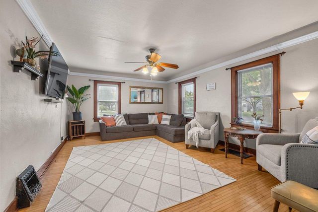 907 ELMORE STREET, Green Bay, WI 54303