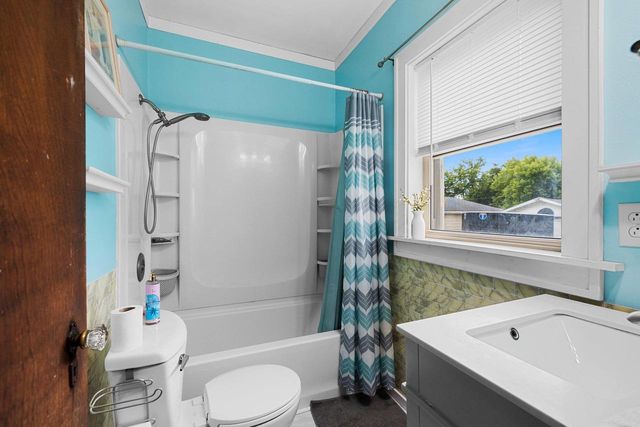 907 ELMORE STREET, Green Bay, WI 54303