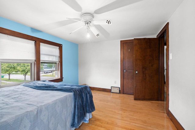 907 ELMORE STREET, Green Bay, WI 54303