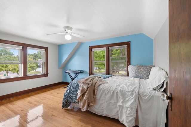 907 ELMORE STREET, Green Bay, WI 54303
