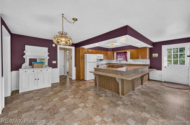 8045 Chilson Road, Pinckney, MI 48169