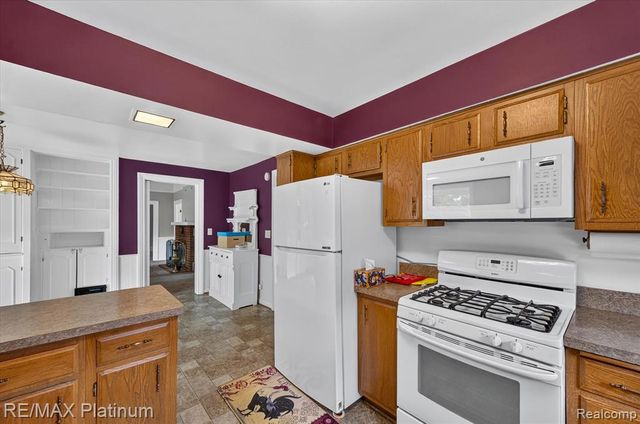 8045 Chilson Road, Pinckney, MI 48169