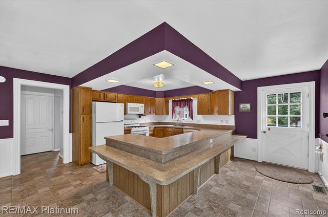 8045 Chilson Road, Pinckney, MI 48169