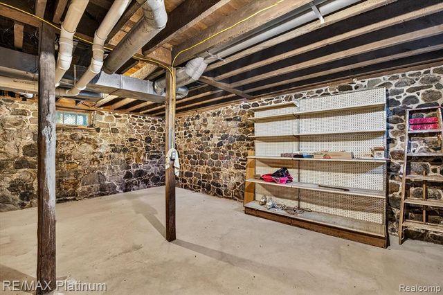 8045 Chilson Road, Pinckney, MI 48169