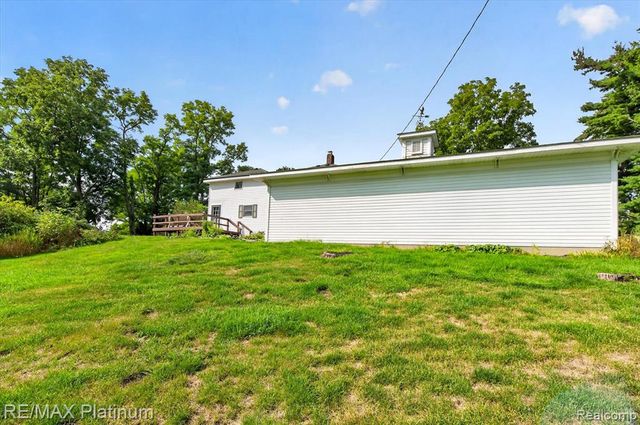 8045 Chilson Road, Pinckney, MI 48169