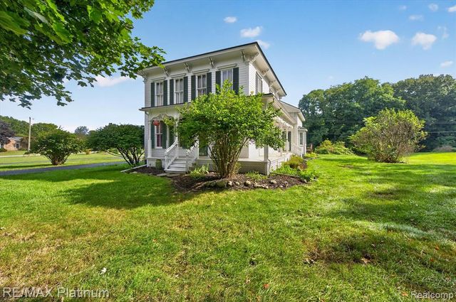 8045 Chilson Road, Pinckney, MI 48169
