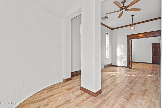 1127 WYOMING Avenue, El Paso, TX 79902