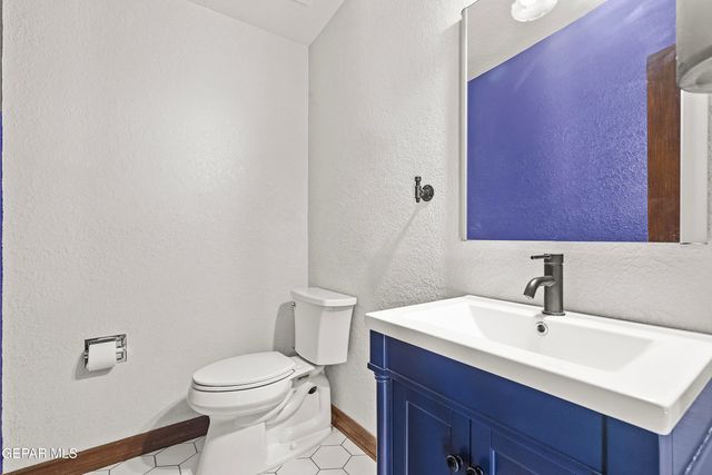 1127 WYOMING Avenue, El Paso, TX 79902