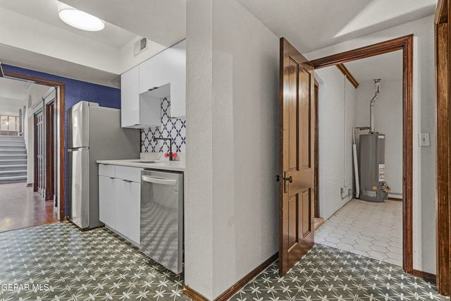 1127 WYOMING Avenue, El Paso, TX 79902