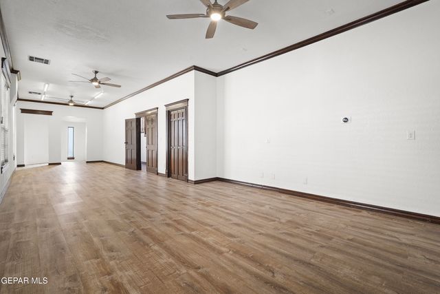 1127 WYOMING Avenue, El Paso, TX 79902