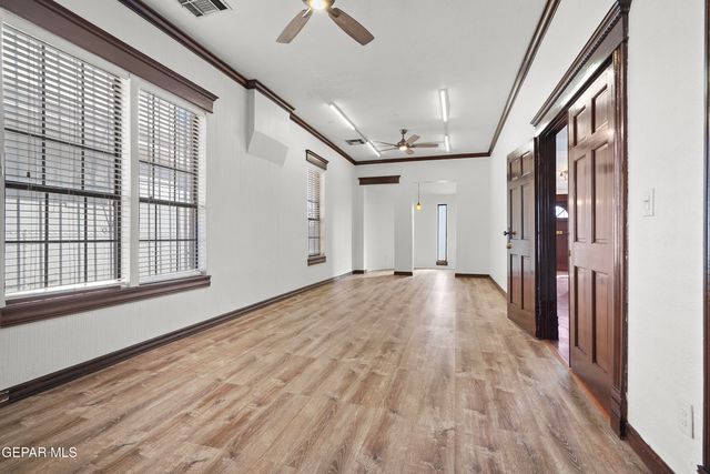 1127 WYOMING Avenue, El Paso, TX 79902