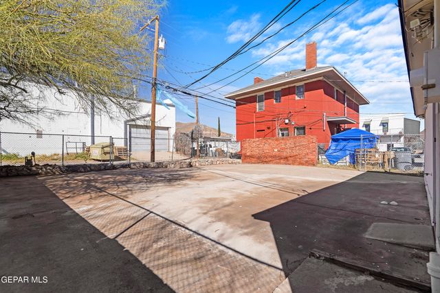 1127 WYOMING Avenue, El Paso, TX 79902