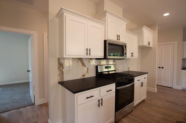 16230 Crossing Cir, Lindale, TX 75771