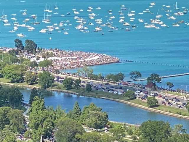 1560 N Sandburg Terrace 2207J, Chicago, IL 60610