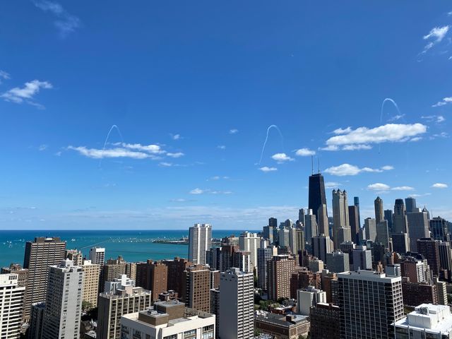 1560 N Sandburg Terrace 2207J, Chicago, IL 60610